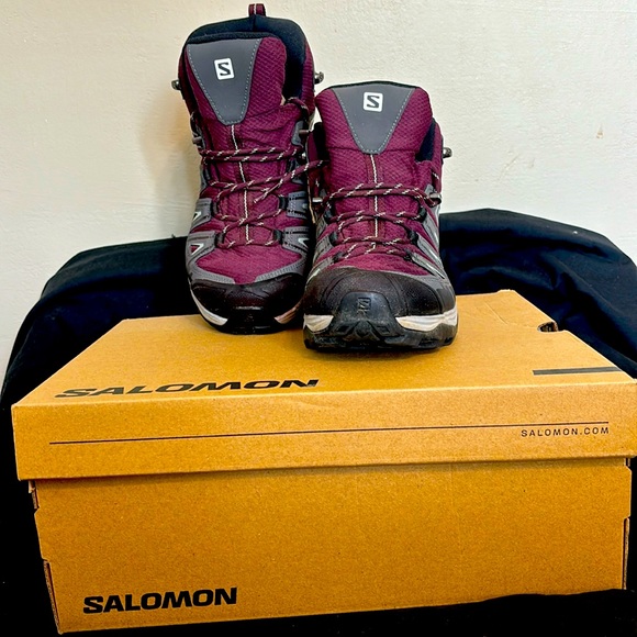 Salomon Shoes - Ladies Salmon X Ultra Pioneer Mid CSWP Hiking Boot